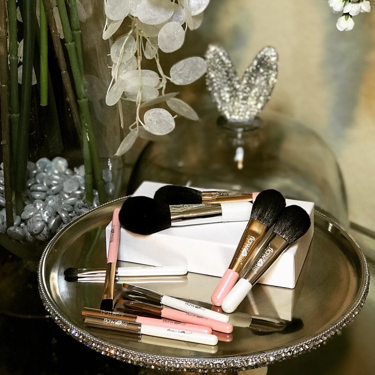 Move Around Brush Set - WHITE